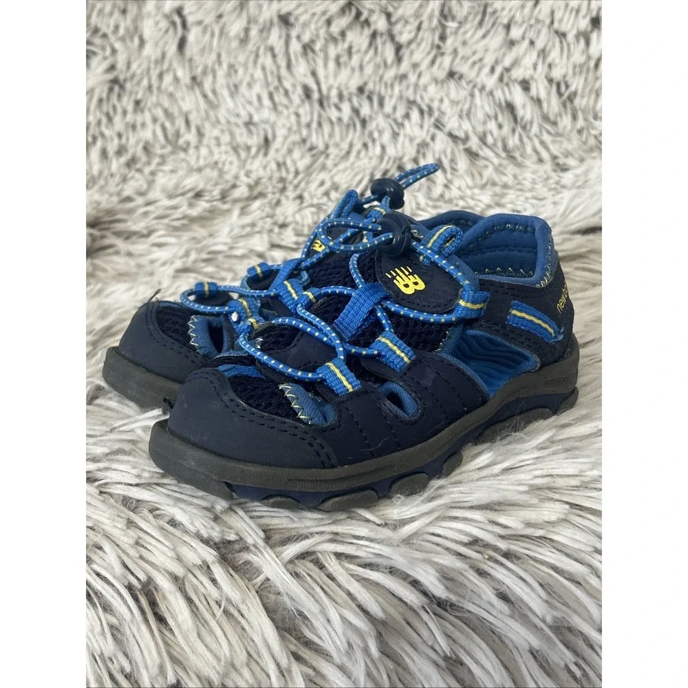 New Balance Toddler Shoes Size 7.5‎ Water Hiking Outdoor Blue Pull On Unisex EUC